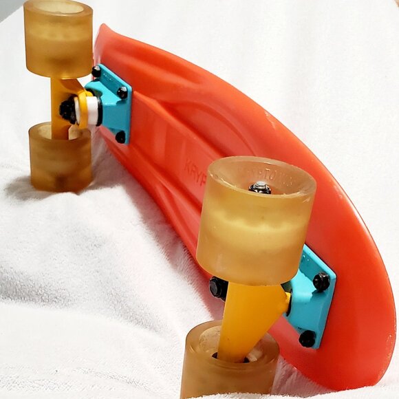 (SOLD ON EBay) KRYPTONICS "VINTAGE" 1965- "TORPEDO" SKATEBOARD (22.5" X 6") - Picture 10 of 16